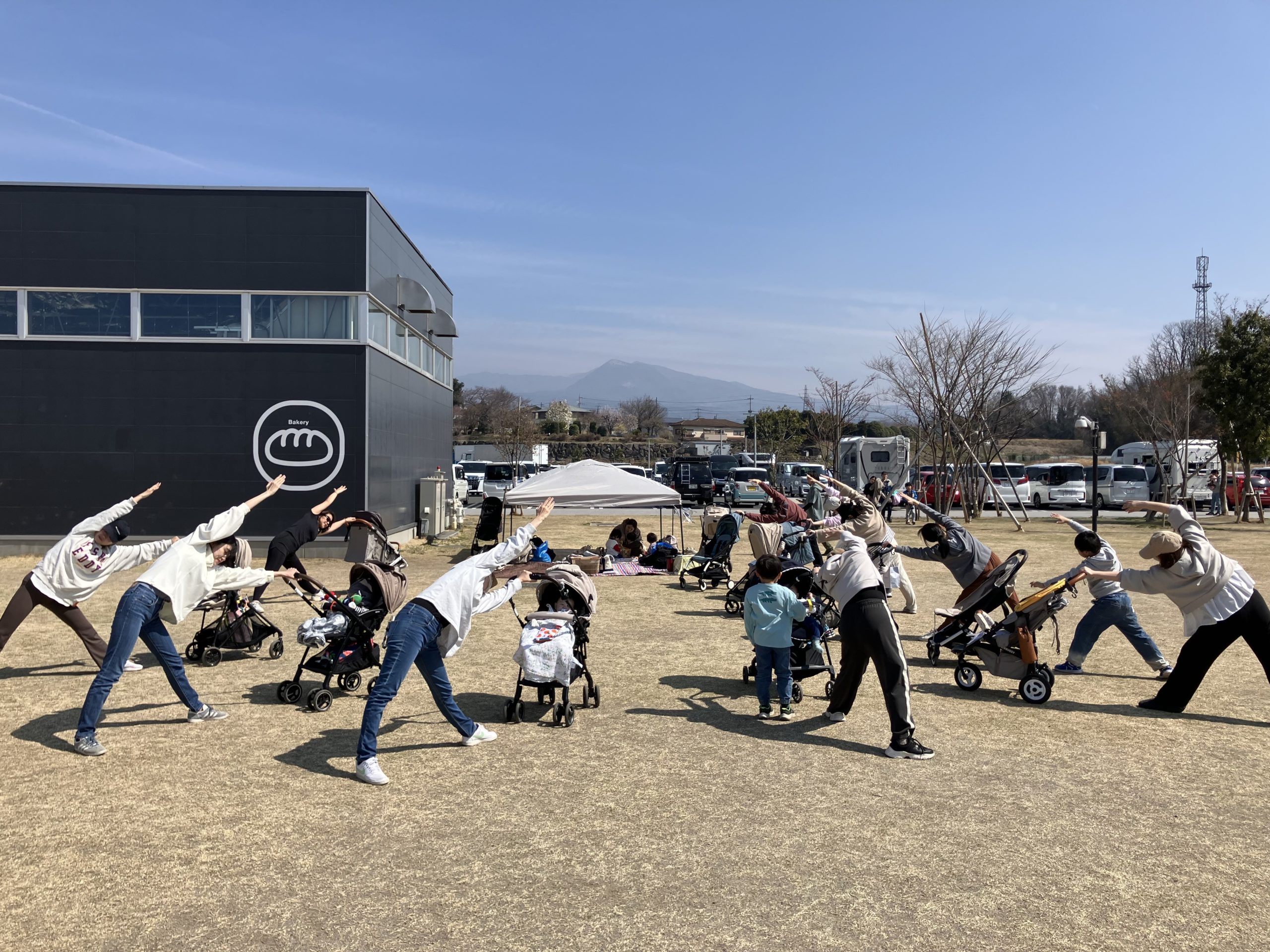 4/28(tue) Buggy yoga　（バギーヨガ）